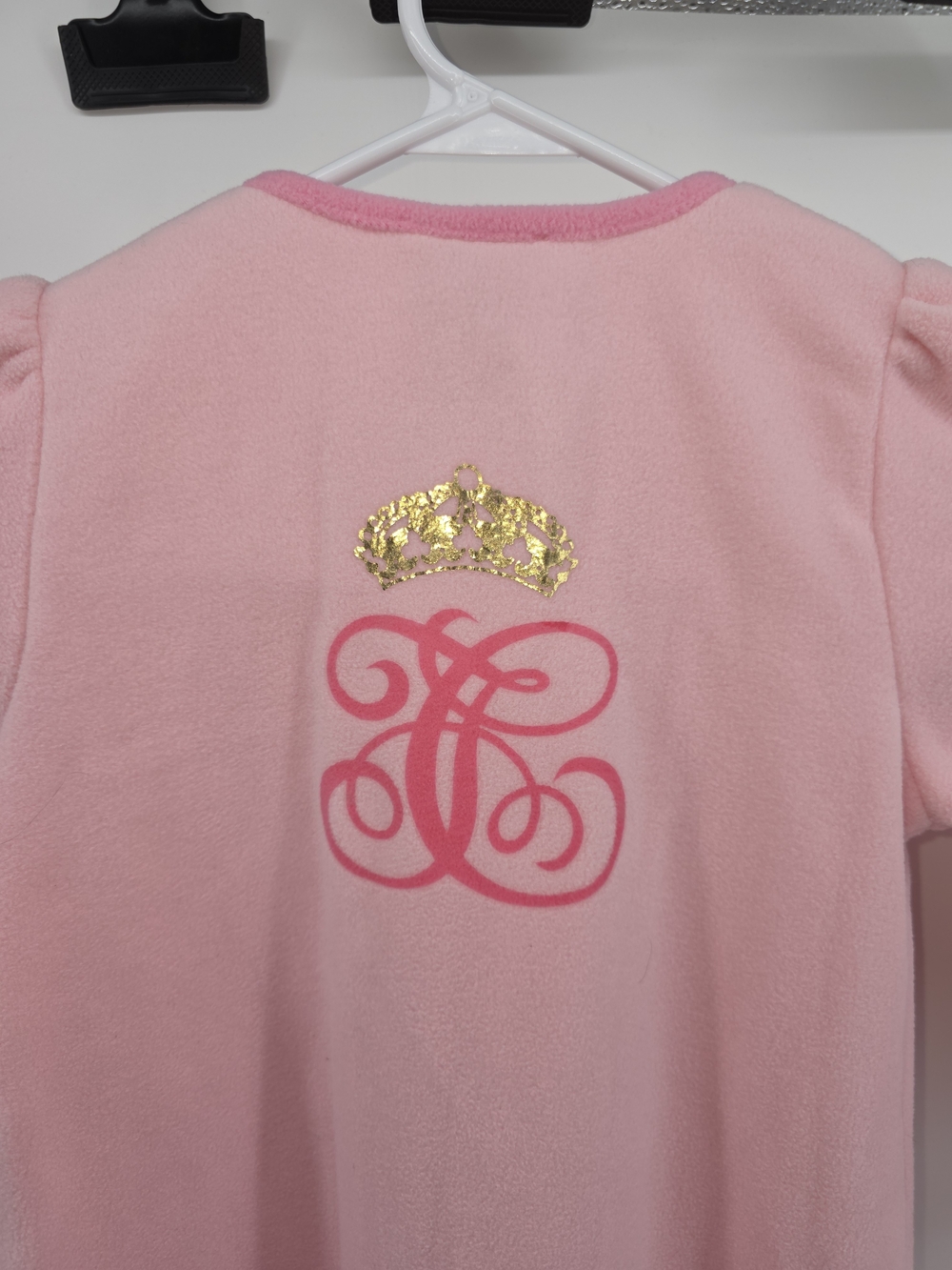 Juicy Couture Girls Pink Fleece Footed Sleeper Pajamas Gold Crown Size 5 JSBG332